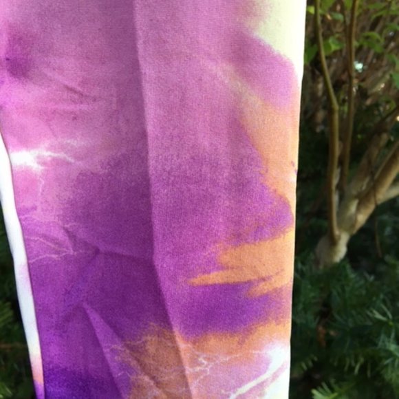 Dramatic, NWT, High Performance, Yoga Leggings, OS - Picture 4 of 6